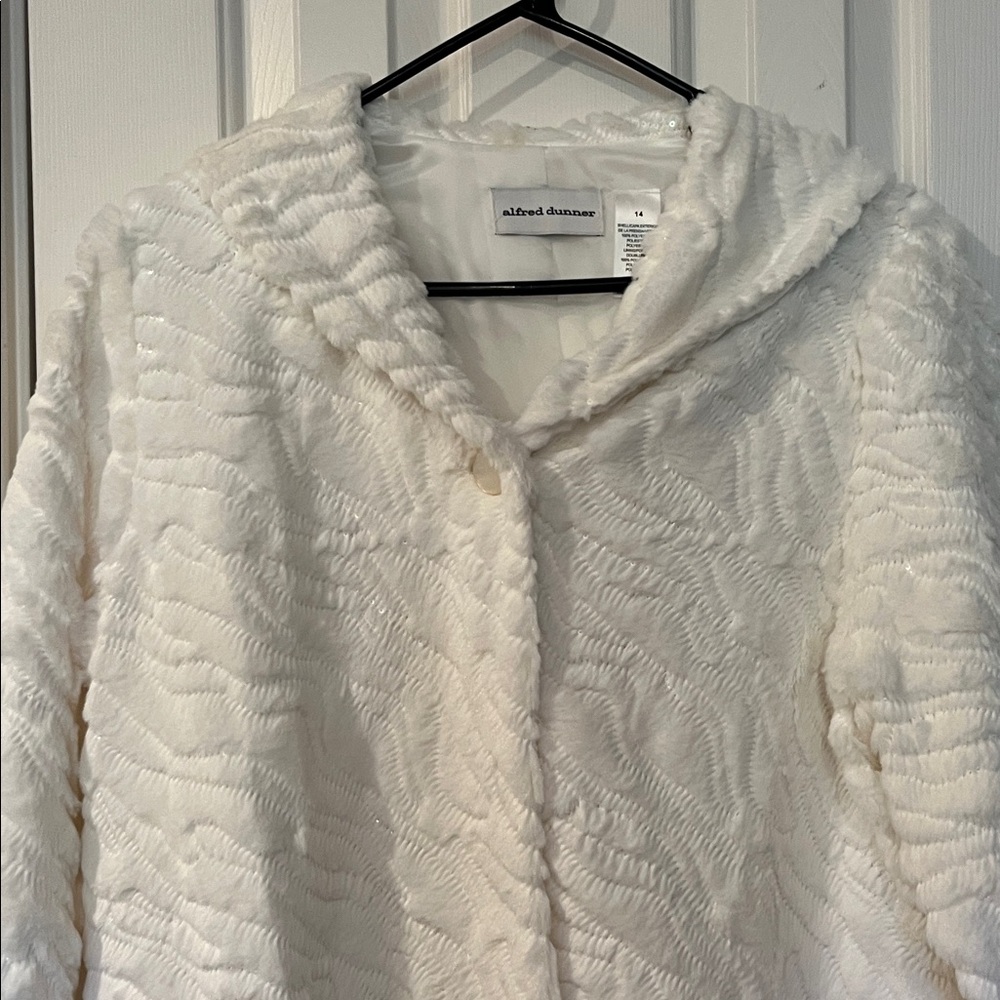 Alfred Dunner White Formal Elegant  Teddy Jacket USED size 14 - Picture 4 of 11